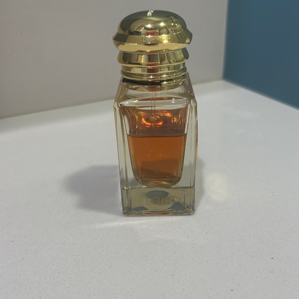 Burberry Goddess Perfume - Picture 2 of 7